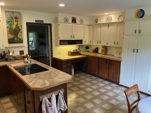 Large Farmhouse Kitchen