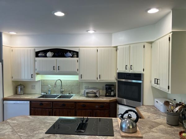 Large Farmhouse Kitchen