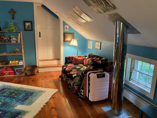 Middle Bedroom