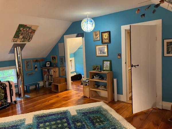 Middle Bedroom