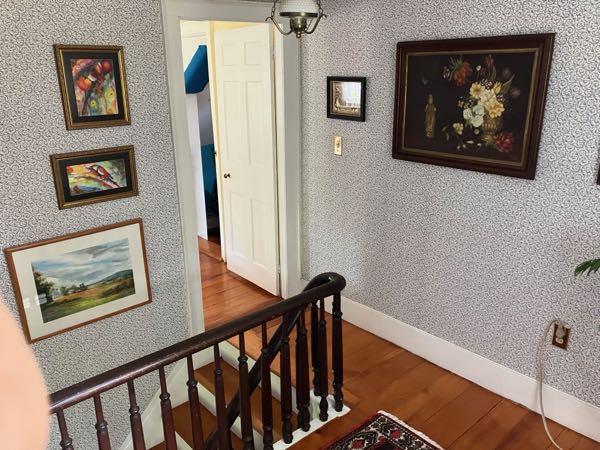 Upstairs Front Hall